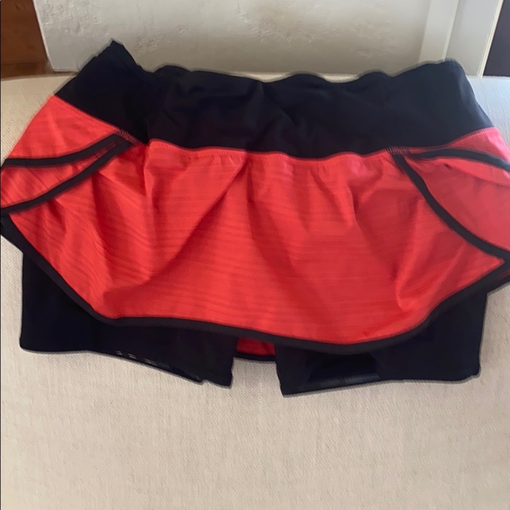 Lulu skort